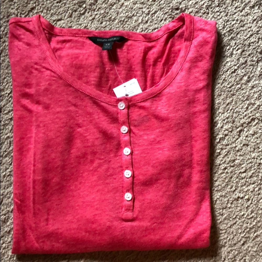 Banana Republic women’s shirt